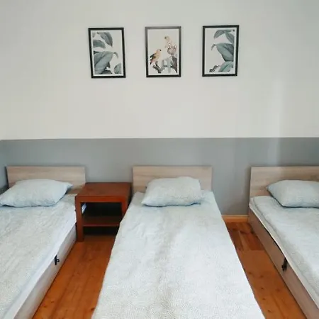 Tanie Spanie Na Naramowicach- Zameldowanie Bezobslugowe - * Posen