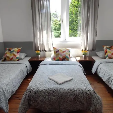 Quarto em Acomodações Particulares Tanie Spanie Na Naramowicach- Zameldowanie Bezobslugowe - *