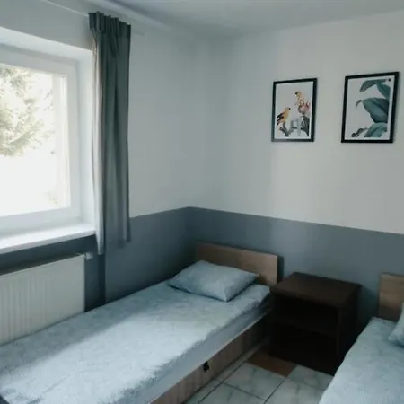 Quarto em Acomodações Particulares Tanie Spanie Na Naramowicach- Zameldowanie Bezobslugowe - *